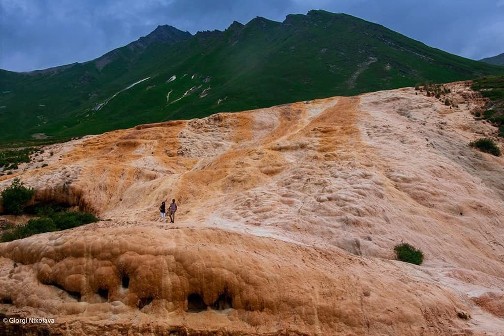 kazbegi travertini